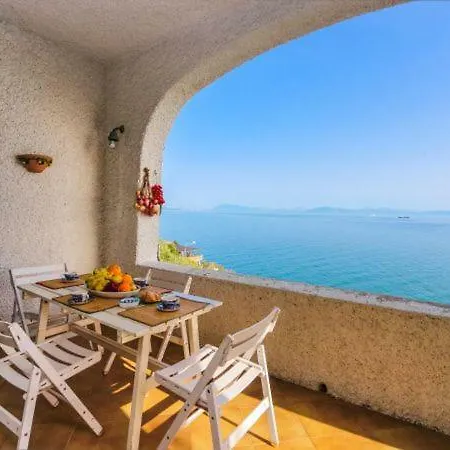 Holiday home Sleeps 4 Air Con Wifi Conca dei Marini