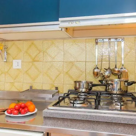 Sleeps 4 Air Con Wifi Holiday home *