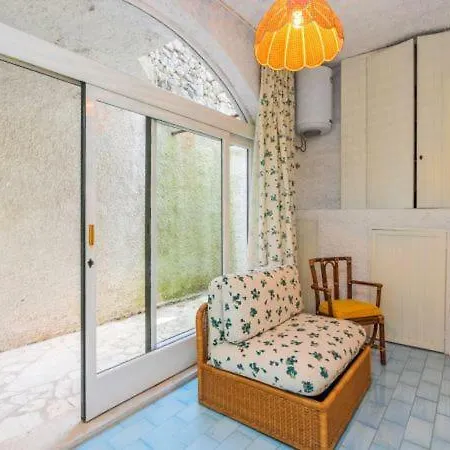 Vakantiehuis Sleeps 4 Air Con Wifi *